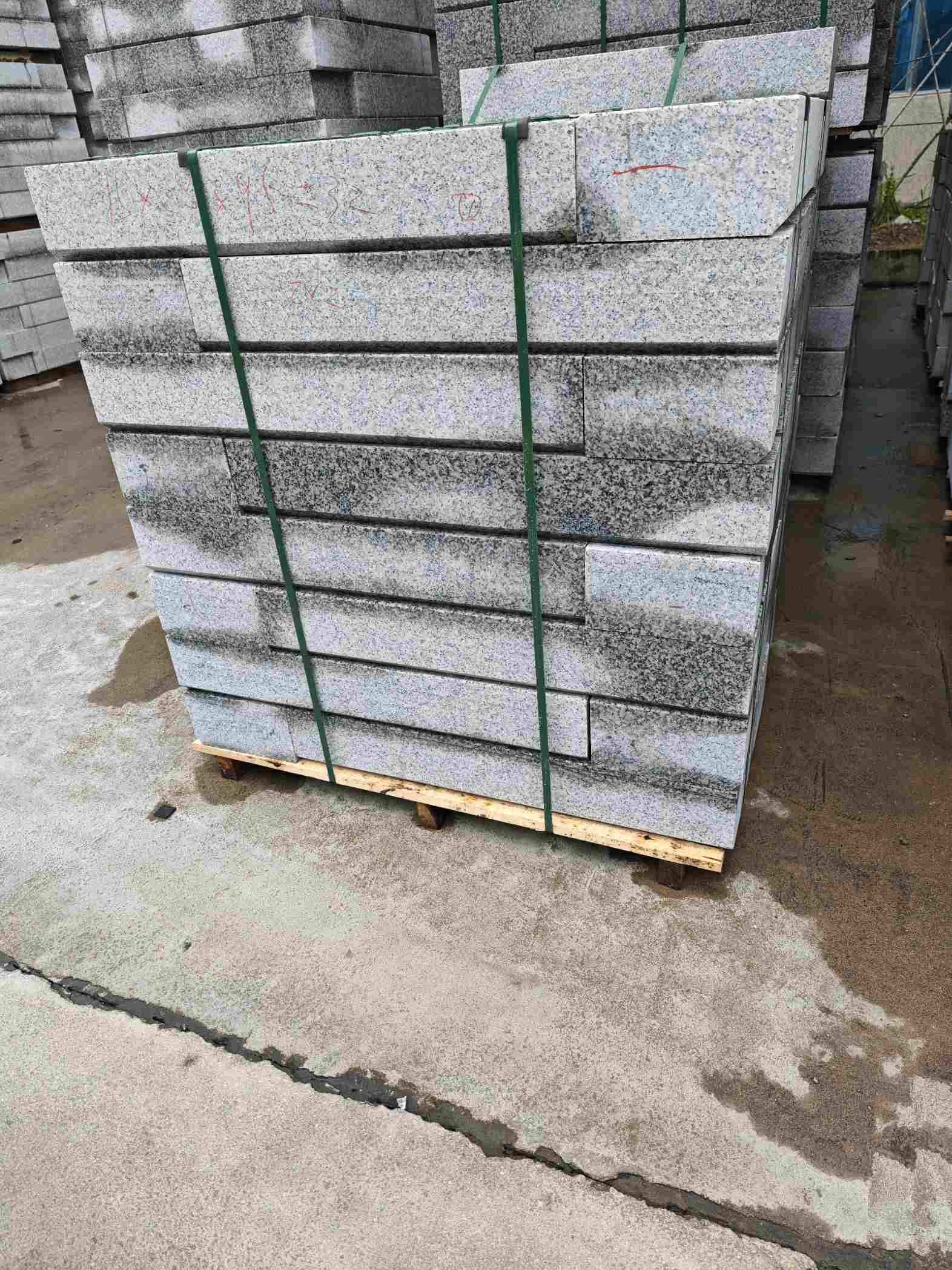 舟山芙蓉白路牙石，马路牙子